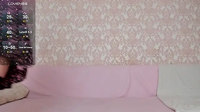 Snapshot of Lil_Foxy9 chatting on October 29, 7:21 am Lil Foxy9 online show from October 29, 7:21 am