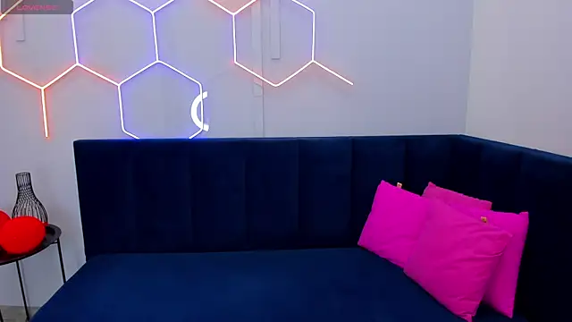 Kat  cat online show from April 17, 2:14 am