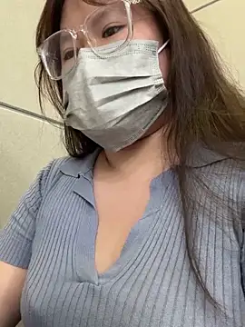 Snapshot of ariel_613 chatting on October 8, 10:46 am ariel 613 online show from October 8, 10:46 am