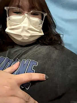 Snapshot of ariel_613 chatting on October 10, 2:16 pm ariel 613 online show from October 10, 2:16 pm