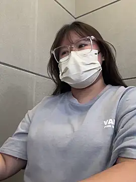 Snapshot of ariel_613 chatting on October 30, 10:49 am ariel 613 online show from October 30, 10:49 am