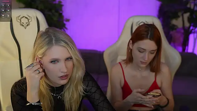 Snapshot of Scarlett_Sweet054 chatting on November 16, 3:39 pm Scarlett Sweet054 online show from November 16, 3:39 pm