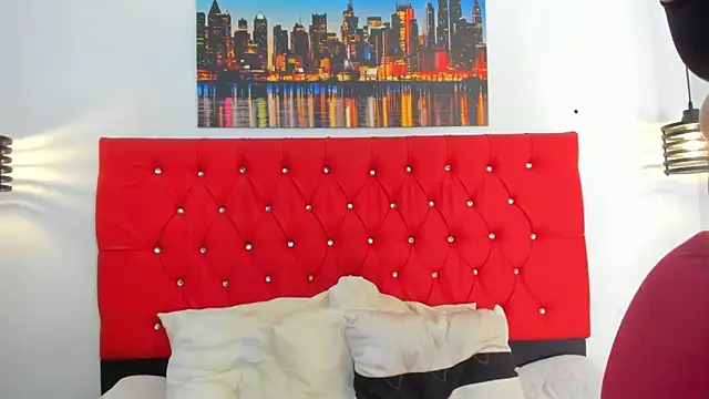 carolinacrus01 online show from March 4, 3:40 pm