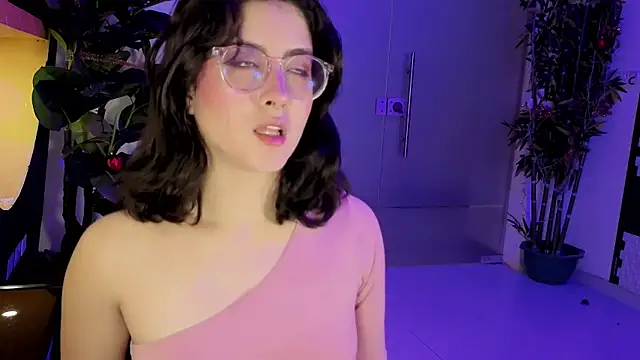 LiLLiAnderson online show from December 20, 11:50 am