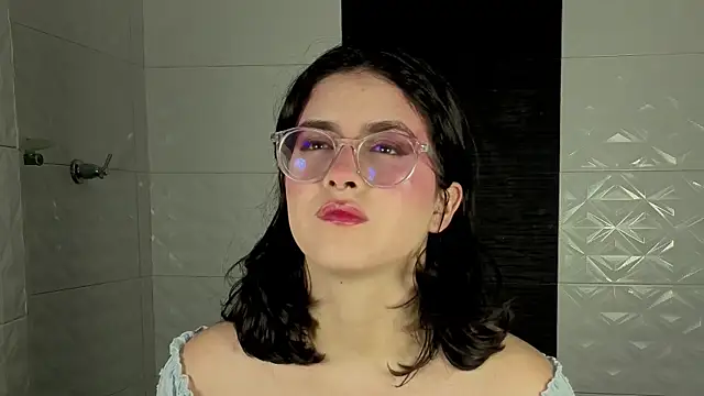 LiLLiAnderson online show from December 22, 11:51 am