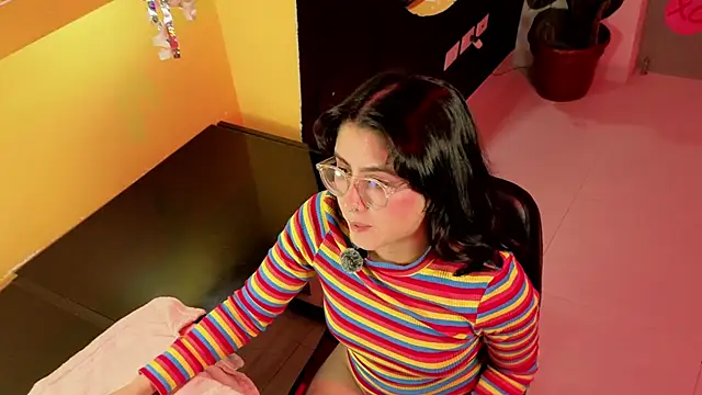 LiLLiAnderson online show from February 17, 11:40 am