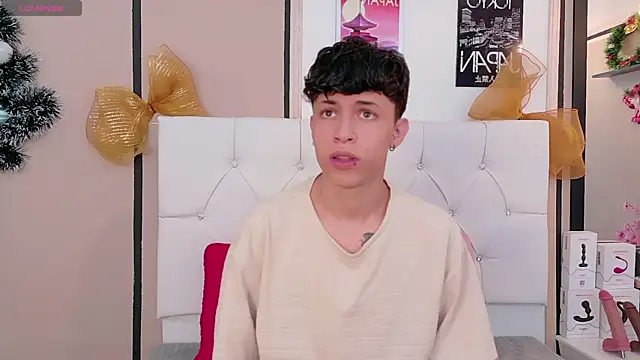 Axel  Evans online show from December 20, 12:12 pm