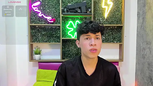 Axel  Evans online show from April 18, 12:20 pm