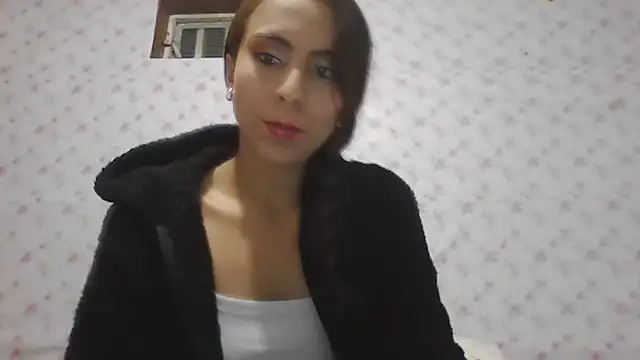 Roselingalvis13 online show from January 15, 2:49 am