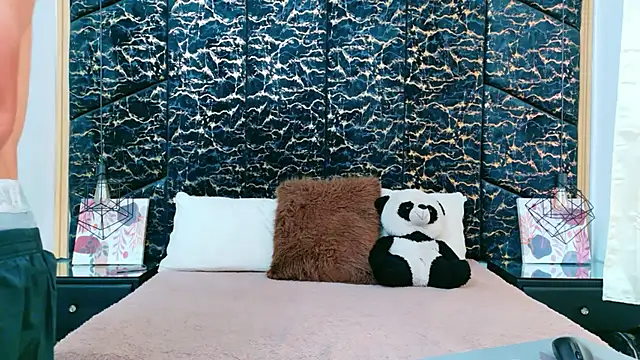 Snapshot of CattyANDnicky chatting on October 6, 1:08 pm CattyANDnicky online show from October 6, 1:08 pm