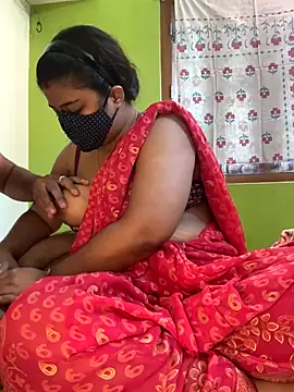 Snapshot of SwatiCam chatting on November 3, 4:47 am SwatiCam online show from November 3, 4:47 am