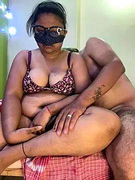 Snapshot of SwatiCam chatting on November 8, 7:34 pm SwatiCam online show from November 8, 7:34 pm