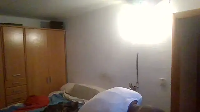 Snapshot of Zk1980 chatting on October 31, 9:38 pm Zk1980 online show from October 31, 9:38 pm