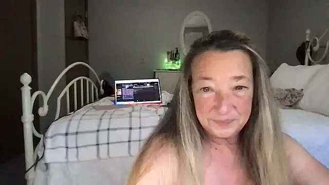 milf-Lacey online show from October 16, 4:19 pm