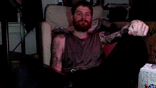 Snapshot of Magnetic127 chatting on November 8, 7:41 am Magnetic127 online show from November 8, 7:41 am