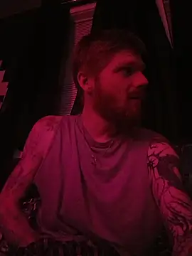 Snapshot of Magnetic127 chatting on November 30, 11:58 am Magnetic127 online show from November 30, 11:58 am