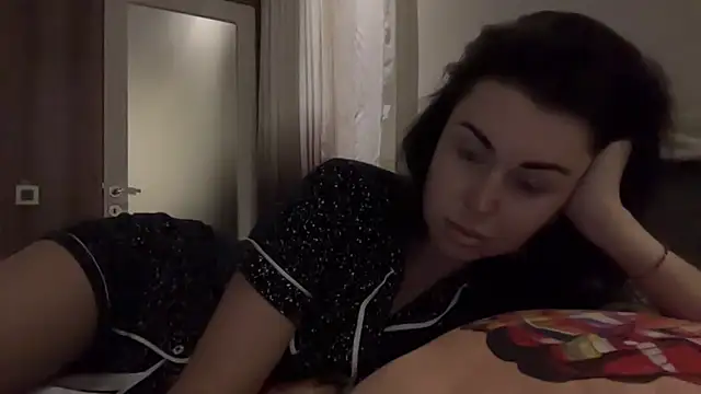 Gilin1 online show from November 6, 8:10 pm