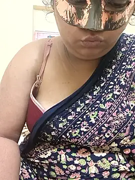 Snapshot of dhanshri143 chatting on September 18, 3:41 am dhanshri143 online show from September 18, 3:41 am