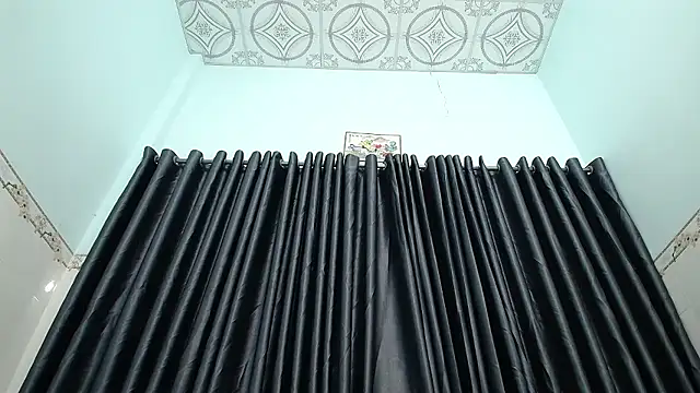 Snapshot of Grass_99 chatting on November 17, 4:40 am Grass 99 online show from November 17, 4:40 am