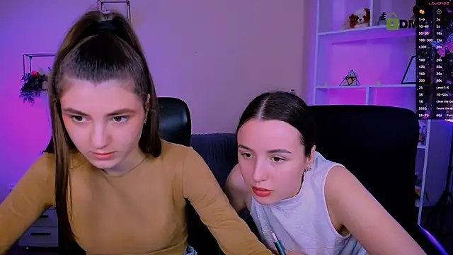 Snapshot of lissa_night chatting on November 18, 3:05 pm lissa night online show from November 18, 3:05 pm