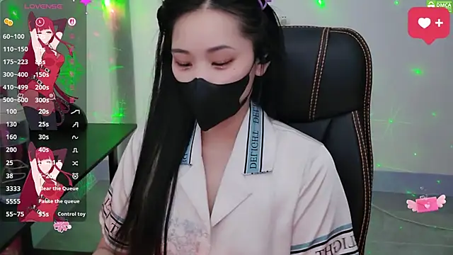 HanaYourlove online show from April 12, 11:37 am