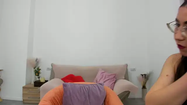 Snapshot of Kylie_Kathy chatting on September 24, 6:22 pm Kylie Kathy online show from September 24, 6:22 pm