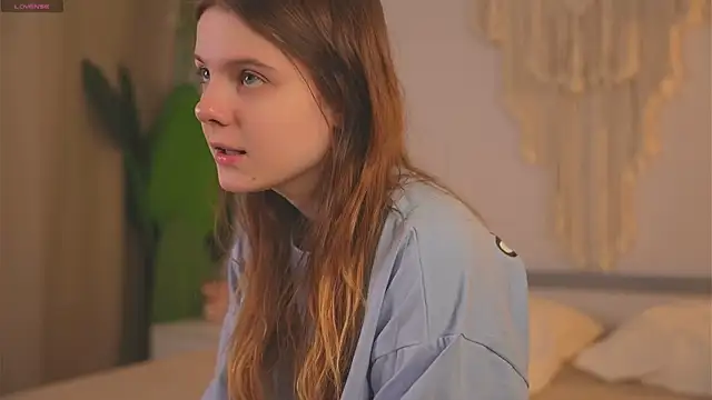 Lu  Lane online show from October 9, 7:50 am