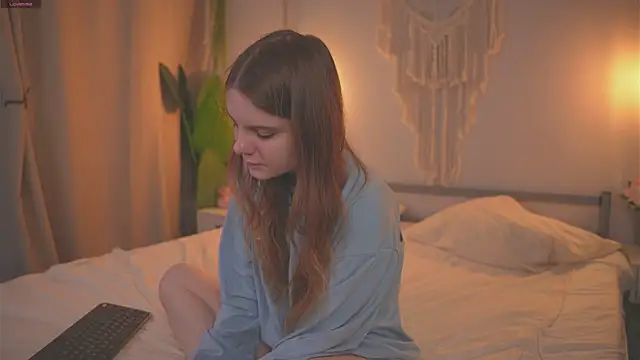 Lu  Lane online show from October 16, 8:26 am