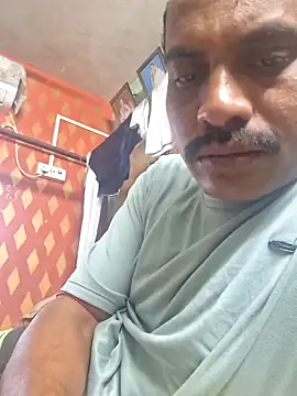 cutecouple1983 online show from December 5, 11:08 am