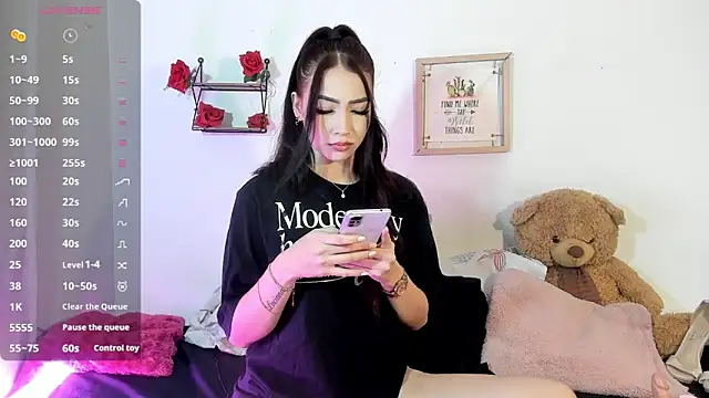 Snapshot of DanielaMarnt_ chatting on September 18, 2:52 pm DanielaMarnt online show from September 18, 2:52 pm