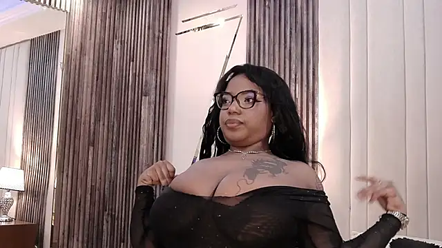 Snapshot of SheilaCoopers_ chatting on October 20, 11:21 am SheilaCoopers online show from October 20, 11:21 am