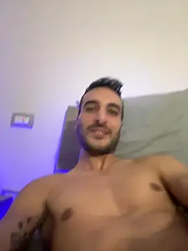 theitalianguy95 online show from December 5, 1:58 am