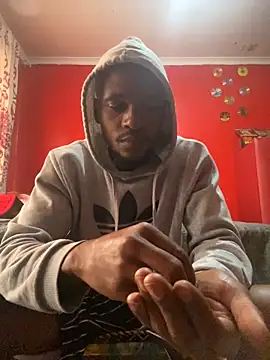 Snapshot of BaggyDirt chatting on November 4, 9:52 am BaggyDirt online show from November 4, 9:52 am