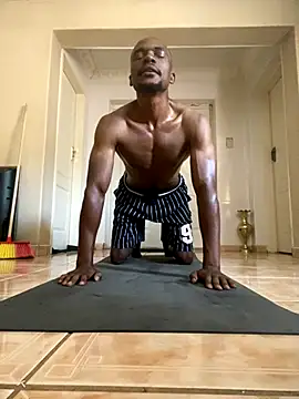 Snapshot of BaggyDirt chatting on November 5, 6:35 am BaggyDirt online show from November 5, 6:35 am