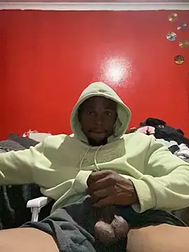 Snapshot of BaggyDirt chatting on November 7, 10:21 pm BaggyDirt online show from November 7, 10:21 pm