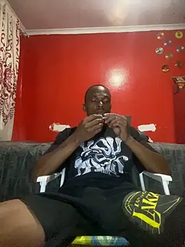 Snapshot of BaggyDirt chatting on December 15, 6:56 pm BaggyDirt online show from December 15, 6:56 pm