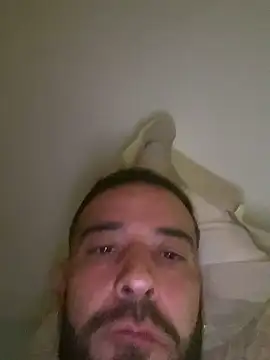 Snapshot of elpollon23876 chatting on September 28, 1:00 am elpollon23876 online show from September 28, 1:00 am