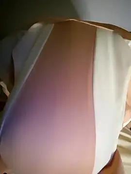 111owo111 online show from March 1, 3:03 pm