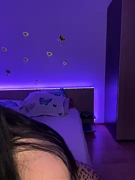 Snapshot of Mihadttraf chatting on November 6, 10:43 pm Mihadttraf online show from November 6, 10:43 pm