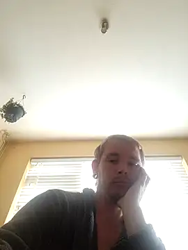 Snapshot of piercingpik chatting on October 17, 8:50 am piercingpik online show from October 17, 8:50 am