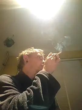 Snapshot of piercingpik chatting on November 29, 7:50 pm piercingpik online show from November 29, 7:50 pm