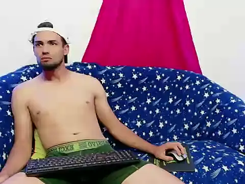 Snapshot of cristian-gp chatting on November 14, 3:05 am cristian-gp online show from November 14, 3:05 am