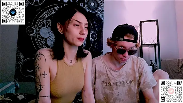 Snapshot of poisondevotion chatting on November 2, 10:06 am poisondevotion online show from November 2, 10:06 am