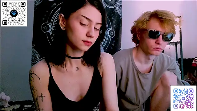 Snapshot of poisondevotion chatting on November 22, 9:30 am poisondevotion online show from November 22, 9:30 am