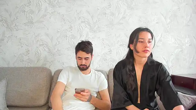 sophywhisper online show from March 3, 7:03 am