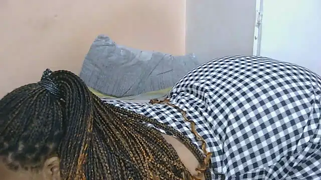 Snapshot of BigSexyEbony chatting on October 12, 11:26 pm BigSexyEbony online show from October 12, 11:26 pm