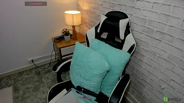 salome rojas  online show from April 20, 5:59 pm