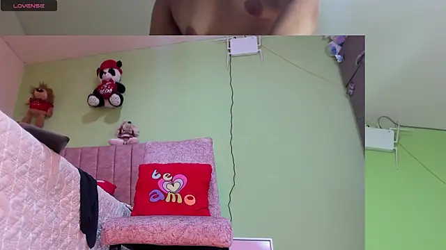 Snapshot of hot_Dariana_pantyhose chatting on November 24, 1:00 pm hot Dariana pantyhose online show from November 24, 1:00 pm