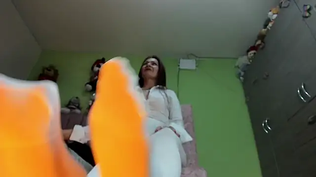 hot Dariana pantyhose online show from January 10, 11:01 am