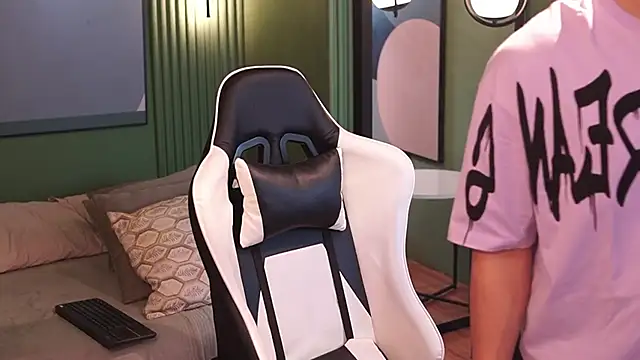 Ethan occonor online show from September 19, 11:33 am